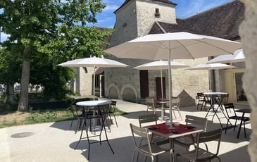 Ambiance pique-nique et bar à jeux à la Cité de Chablis