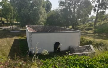 Visite du lavoir de Courgis