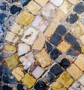 Visite commentée d'un fragment de la mosaïque gallo-romaine de Migennes